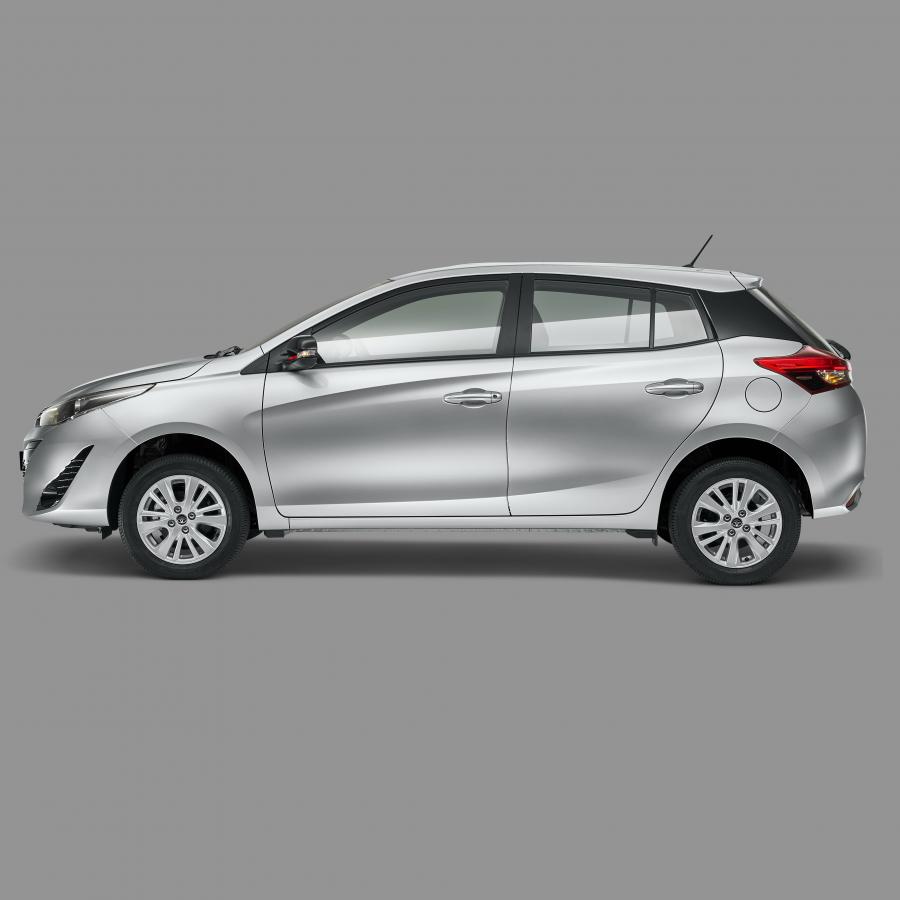  Toyota Yaris S Hatchback 2018 года  (MX) (фото 2 из 7)